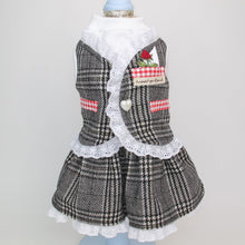 Animal-Go-Round เสื้อผ้าเครื่องแต่งกาย สัตว์เลี้ยง, หมา, แมว, สุนัข รุ่น Rosewood Royals - Lady