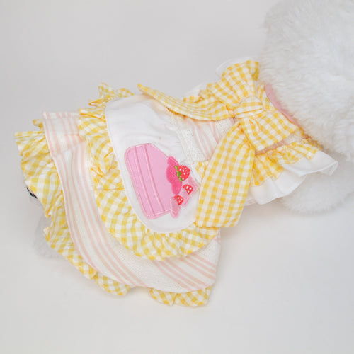 Animal-Go-Round เสื้อผ้าเครื่องแต่งกาย สัตว์เลี้ยง, หมา, แมว, สุนัข รุ่น Petit Patisserie-Strawberry Cake
